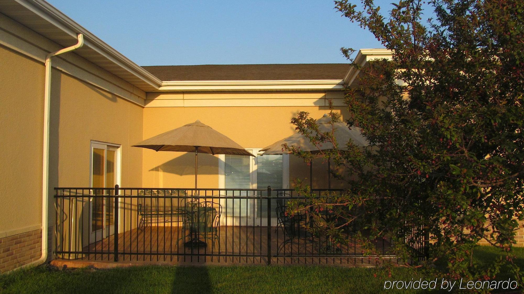 Holiday Inn Express Hotel & Suites Lexington, An Ihg Hotel Exterior photo